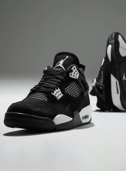 Air Jordan 4 Retro 'White Thunder'