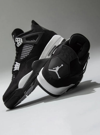 Air Jordan 4 Retro 'White Thunder'